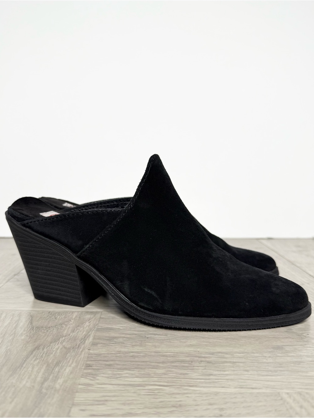 Blondo Nala Waterproof Suede Black Heeled Mule 6 1/2 M